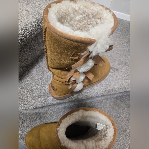 Ugg Koolaburra Tan Victoria Boot - Picture 8 of 8